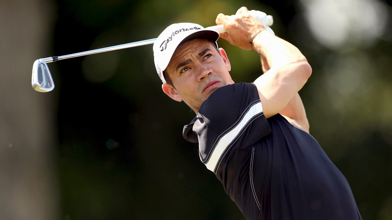 Camilo Villegas takes one-stroke lead at Wyndham Championship
